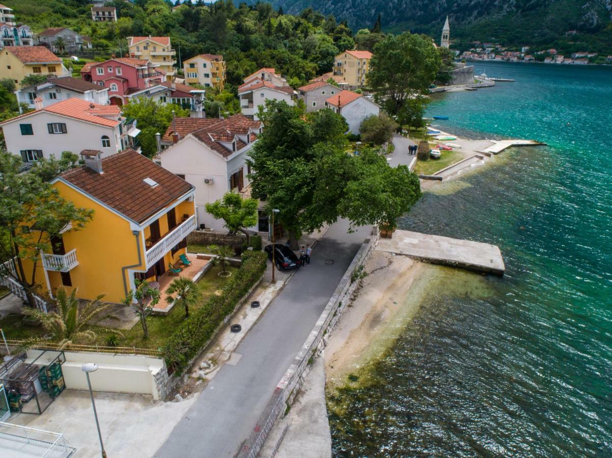 Apartments Beachfront Kotor Exterior photo